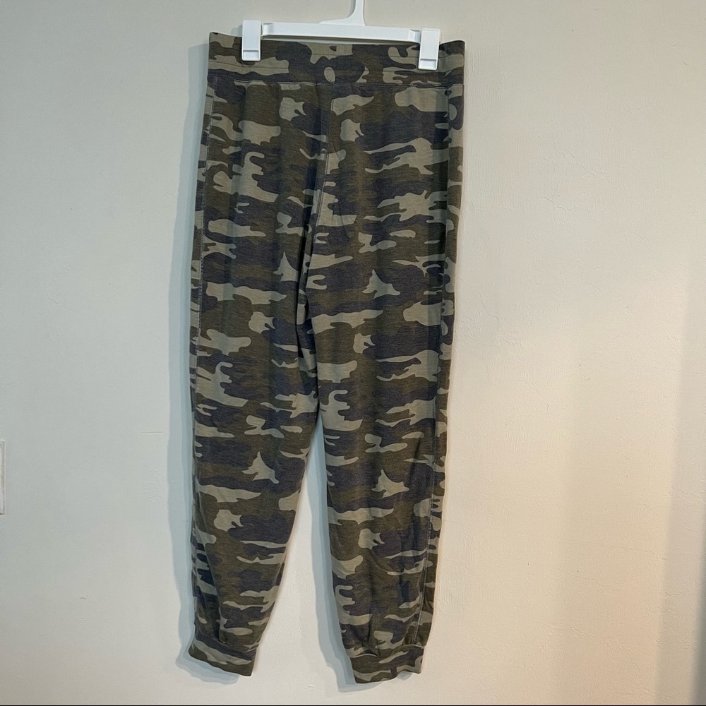 Quacker Factory Regular Anytime Camo Print Jogger… - image 7